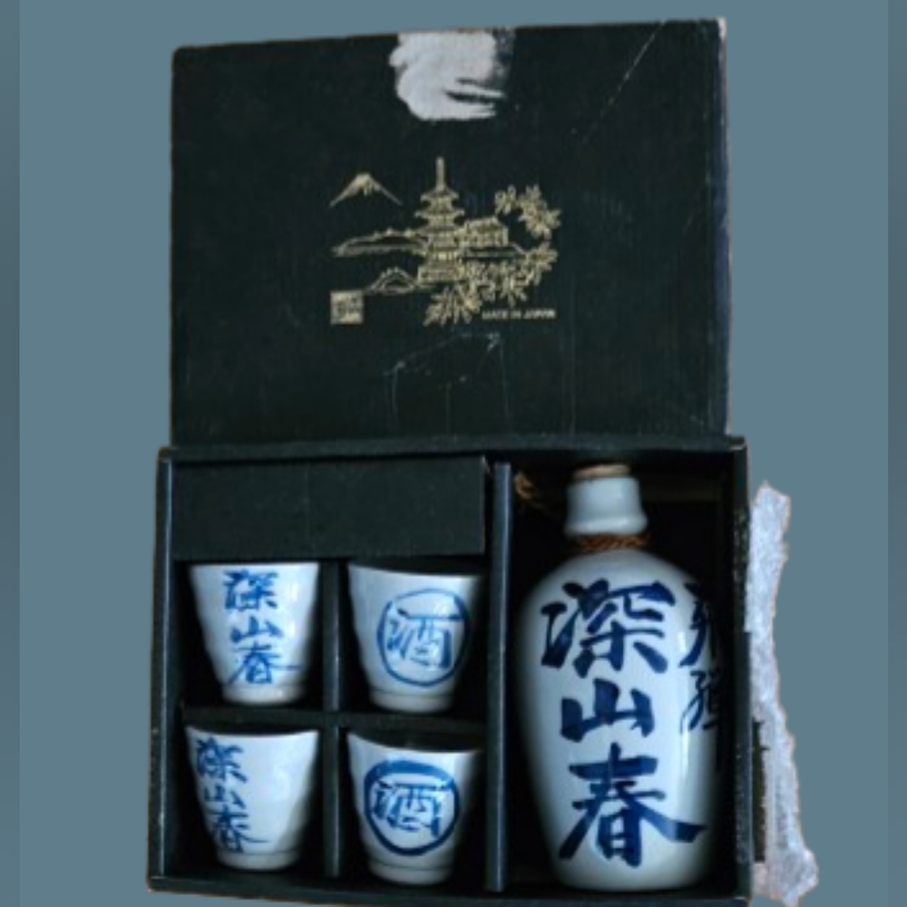 Traditional Sake set Made in Japan